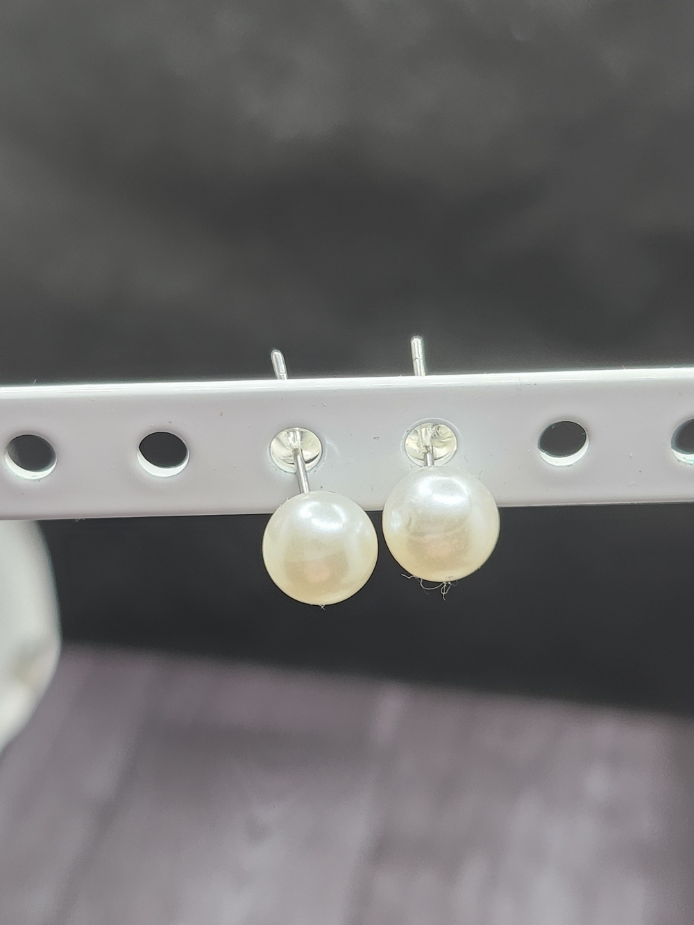 Classic Pearl Stud Earrings - Cream Pearl